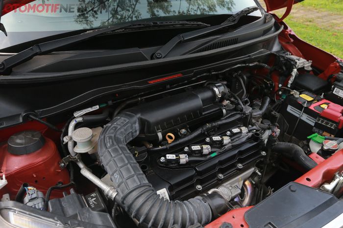 Suzuki Ignis GX AGS dijejalkan mesin dengan kode K12, 4 silinder, bensin dengan kapasitas 1.200 cc
