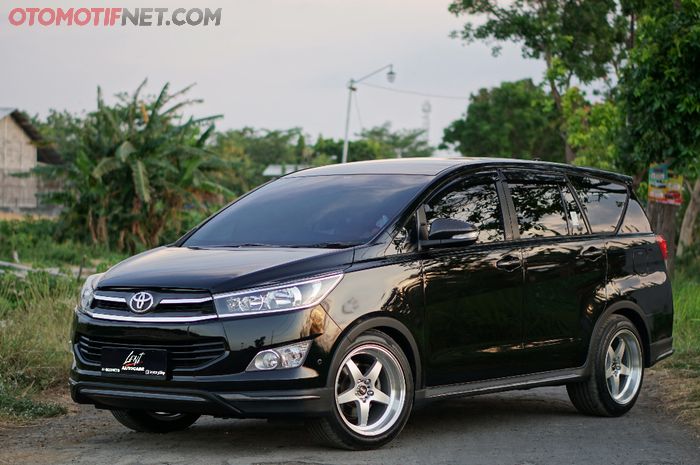 Toyota Innova Reborn tampil simple