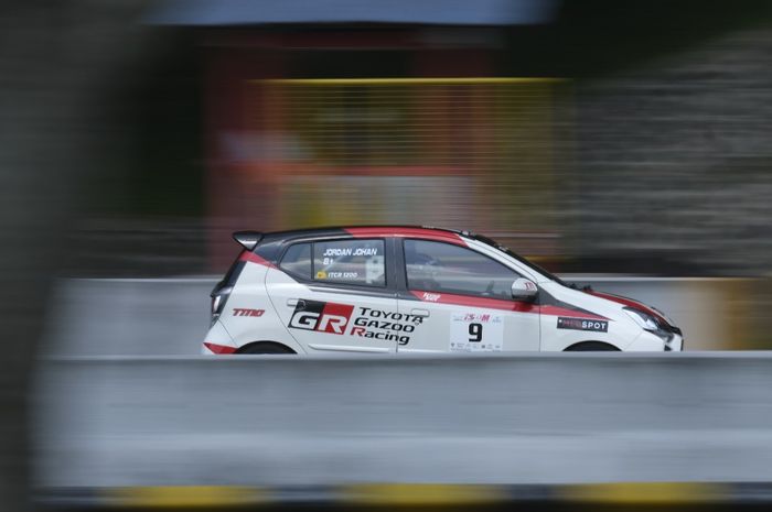 Jordan Johan, pembalap TTI-TRD ketika melakukan kualifikasi di ISSOM 2021  putaran 3 (25/09/2021)