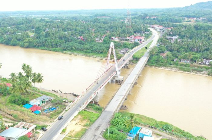 Dukung konektivitas di Sumatera Barat, Kementerian PUPR resmikan Jembatan Sungai Dareh dan Jembatan Pulai.