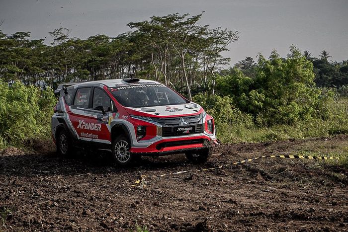 Mitsubishi Xpander AP4 yang dipiloti Rifat Sungkar dan M. Redwan akan kembali turun gunung di Rally Medan
