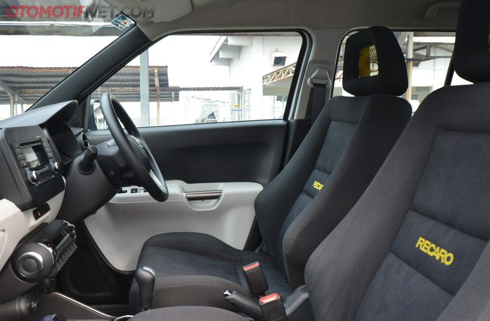 Interior Suzuki Ignis GX
