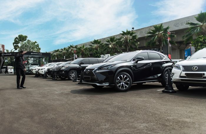 Lexus Enggak Pusing Cari Parkir, Ada Lexus Exclusive Parking Privilege di Mal,