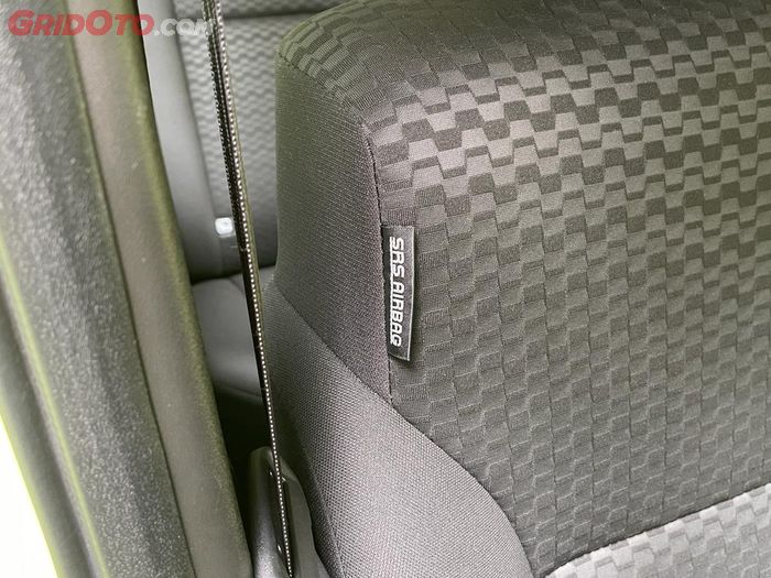 Suzuki Jimny 5 Pintu juga dilengkapi airbag samping