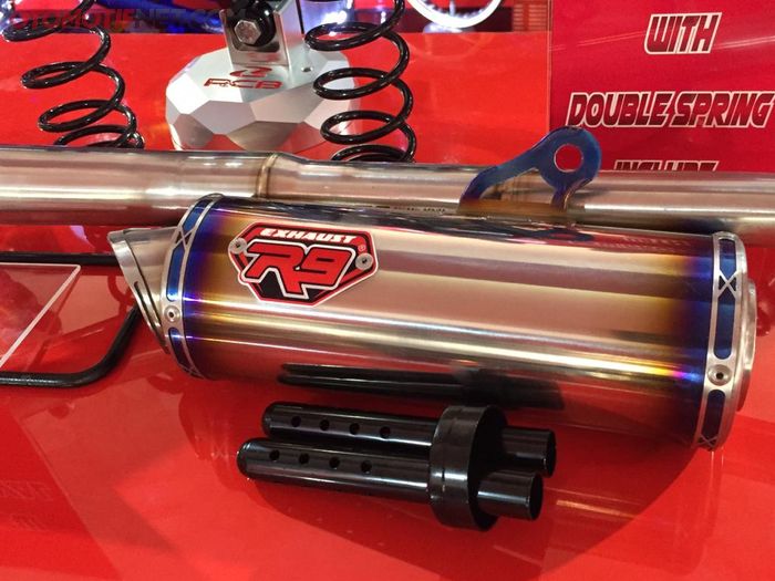 R9 Exhaust tipe Falcon Series berbahan titanium