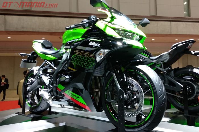 Kawasaki Indonesia Mulai Pamer Teaser Ninja 250 4-Silinder, Keren Bor! -  GridOto.com