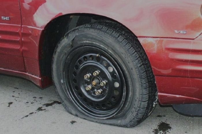 Ilustrasi Ban Kempis