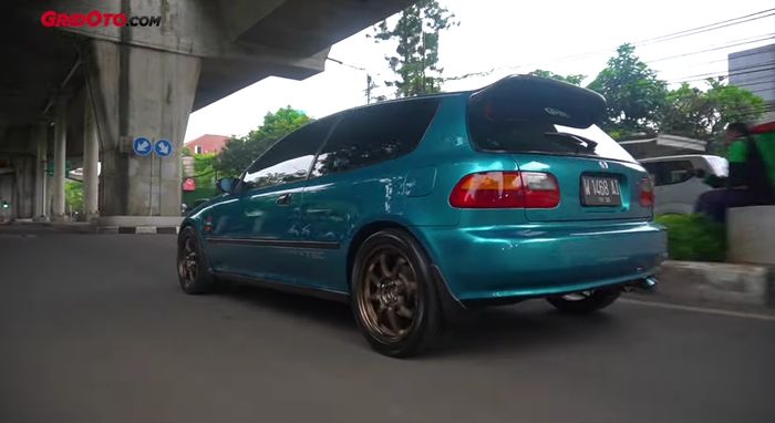 Modifikasi Honda Civic Estilo buat harian