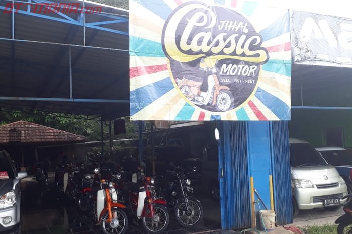 Jihal Classic Showroom di Pamulang, Tangerang Selatan.