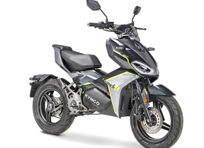 detail penampakan Kymco Super 9 yang memiliki konsep futuristis dan agresif.