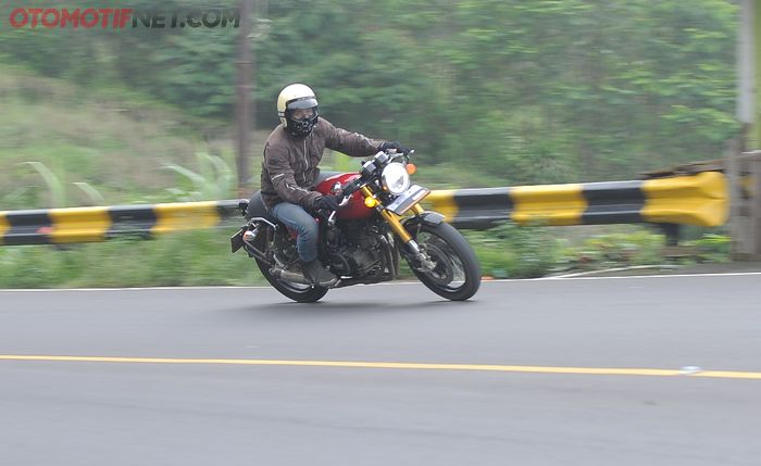 Test ride Cleveland Ace 400 Cafe