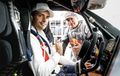 Carlos Sainz Nonton Langsung Sang Ayah Tampil di Reli Dakar 2023, Langsung Pantau Naik Helikopter