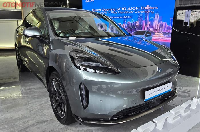 Kisaran harga AION Hyptech HT Premium tahun 2026.