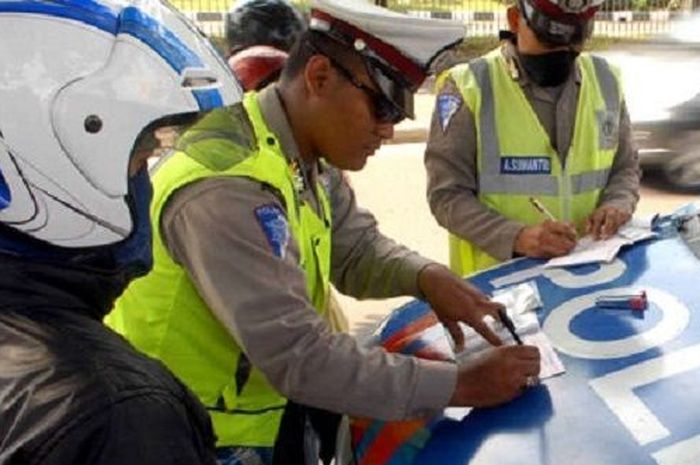 Tilang sistem poin berlaku di Jawa Tengah, SIM bisa dicabut sekali berbuat pelanggaran kecelakaan