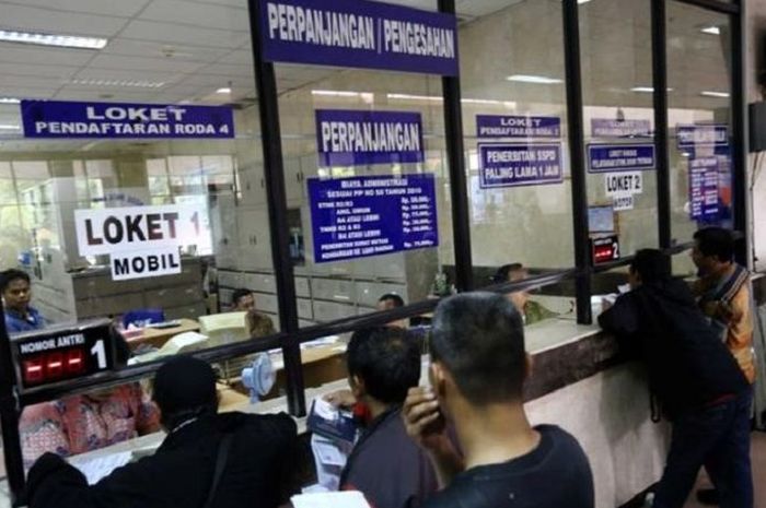11 Lokasi Samsat di DKI Jakarta gelar pemutihan dan bebas denda pajak kendaraan bermotor.