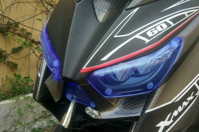 Mika pelindung lampu depan Yamaha Xmax 250