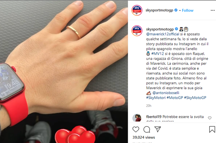 Cincin di jari manis Maverick Vinales yang menunjukkan dia baru saja menikah