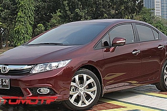 Ilustrasi Honda Civic FB