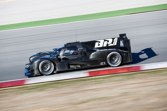 Mobil BR1 tim SMP Racing yang dipakai pada kejuaraan dunia balap ketahanan mobil 2018 saat sedang diuji coba