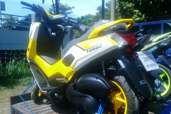 Yamaha NMAX Custom