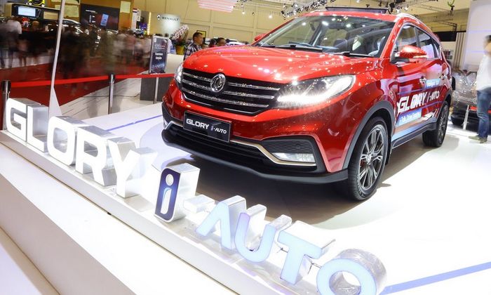 DFSK Glory i-Auto saat dipajang di GIIAS 2019
