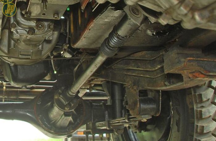 Kopel Suzuki Jimny lawas bagian depan besi solid, lebih pendek 2 cm dibanding jenis pipa,