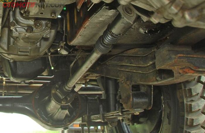 Kopel Suzuki Jimny lawas bagian depan besi solid, lebih pendek 2 cm dibanding jenis pipa,
