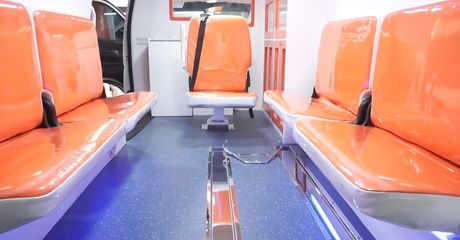 Ambulans Ini Sudah Dimodif Kabinnya Bisa Angkut 8 Pasien Reaktif Covid-19 Sekaligus