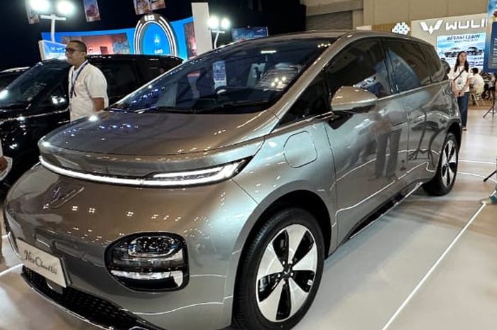 Wuling Cloud EV facelift hadir di BCA Expoversary 2025.
