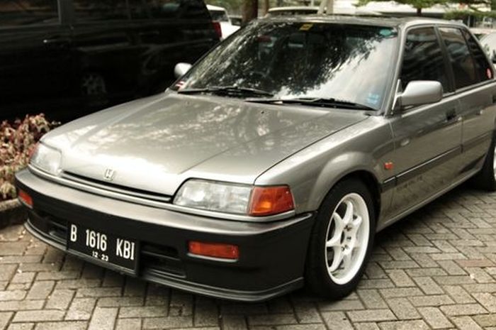Honda Grand Civic LX lansiran 1988 tampilan jadi lebih keren