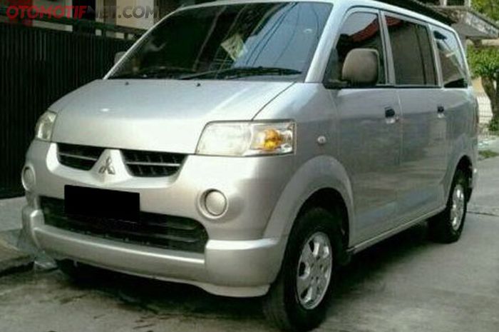 ilustrasi Mitsubishi maven