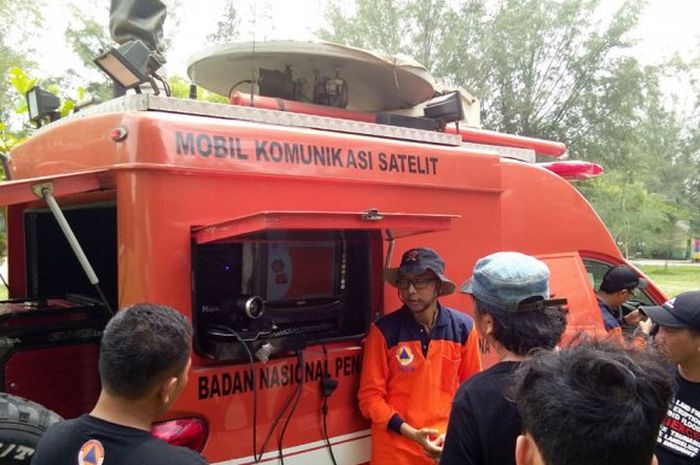 Mobil komunikasi satelit milik BNPB