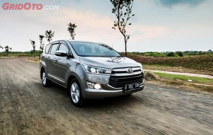 Ilustrasi harga Toyota Kijang Innova Reborn bekas varian mesin diesel naik sampai Rp 10 juta