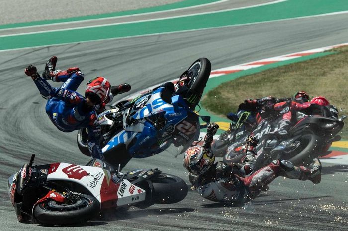 Takaaki Nakagami buka suara setelah sebabkan Francesco Bagnaia dan Alex Rins gagal finis di MotoGP Catalunya 2022