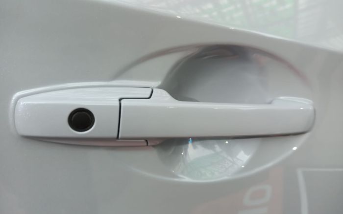 Honda Brio facelift sudah keyless entry 