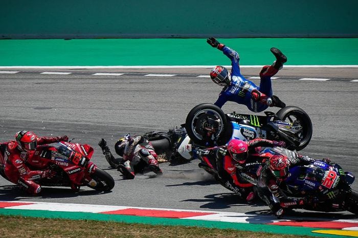 Ilustrasi crash, dalam sebelas seri berlangsung, ini ranking pembalap paling banyak crash di MotoGP 2022  