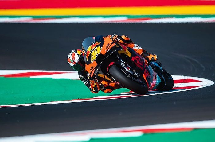 Pol Espargaro tampil bagus di sesi tes pertama MotoGP 2020 di Sirkuit Misano kemarin. Dirinya akui masalah pada motornya sudah dibenahi.