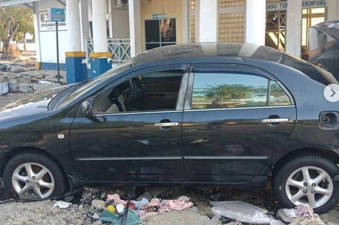 Mobil ikut jadi sasaran penjarahan