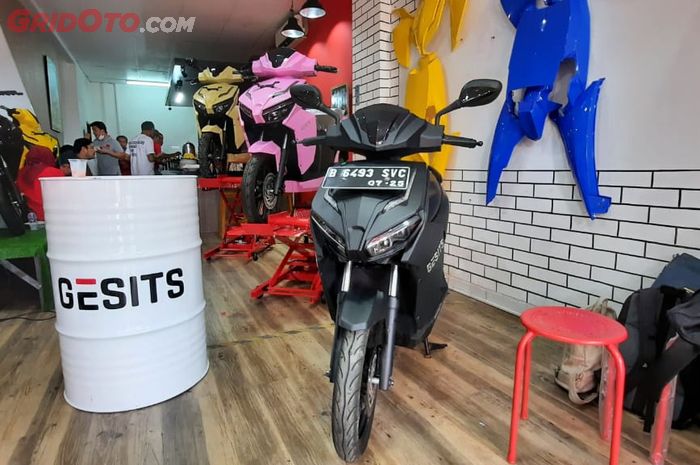 Motor listrik nasional, Gesits, siap menambah jaringan dealernya di 2020 ini.