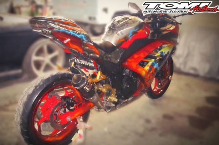 Kawasaki Ninja 250 Dengan Airbrush Transformers