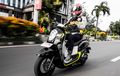 Honda Scoopy Buka Tutup Aki Tak Bisa Main Tarik, Begini Triknya