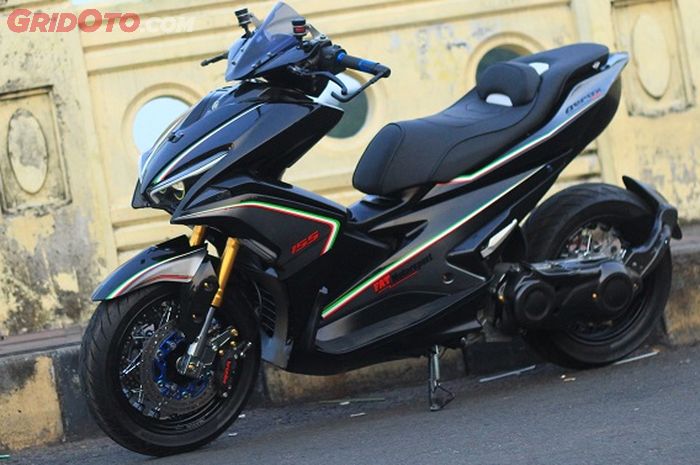 Yamaha Aerox  Moge Look Pakai Stoplamp Ducati Diavel 