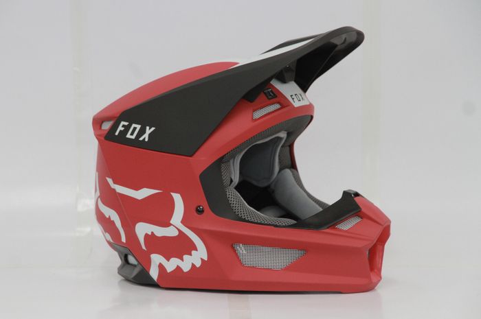 Helm Fox V1 mengusung warna mate
