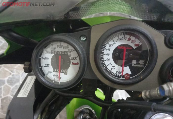 kawasaki Ninja 150 RR VIN 2014 di dealer Kawasaki Kalimalang