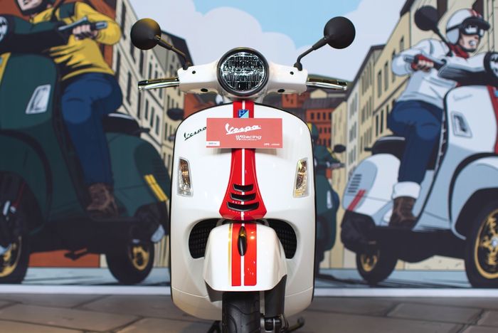 Vespa GTS 300 HPE Racing Sixties