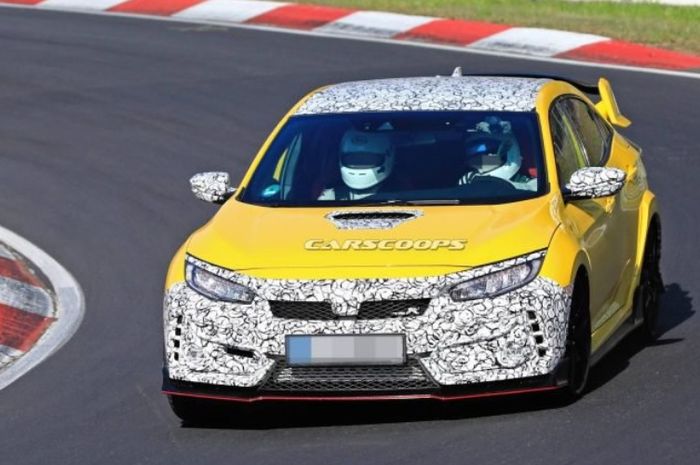 Mobil yang diduga sebagai Honda Civic Type R versi facelift