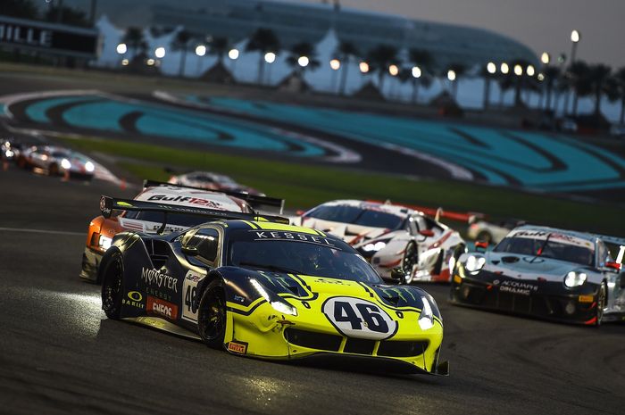 Bersama Luca Marini dan Alessio 'Uccio' Salucci, Valentino Rossi meraih podium ketiga di balap ketahanan Gulf 12 Hours 2019 di Abu Dhabi