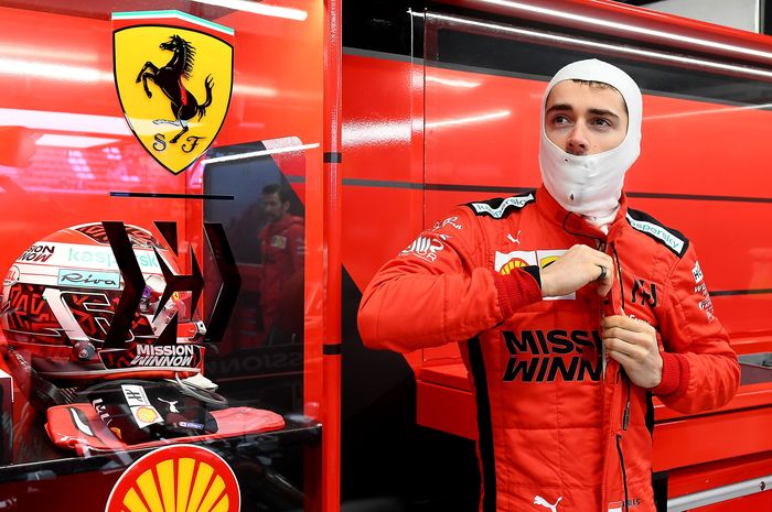 Charles Leclerc kabarnya akan menyisihkan gajinya untuk membantu keuangan Ferrari