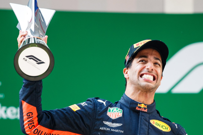 Daniel Ricciardo menangkan GP F1 China 2018