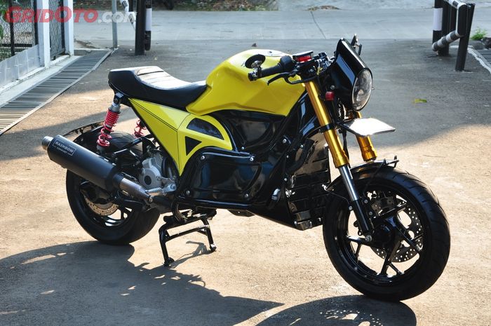 Yamaha XMAX mengalami perubahan total, jadi motor sport bergaya cafe racer